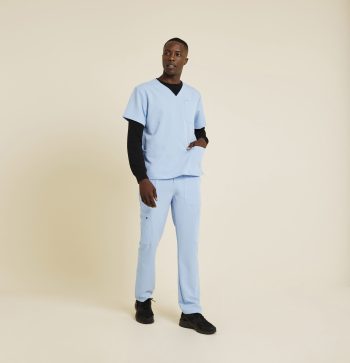 Leo™ Three-Pocket Scrub Top